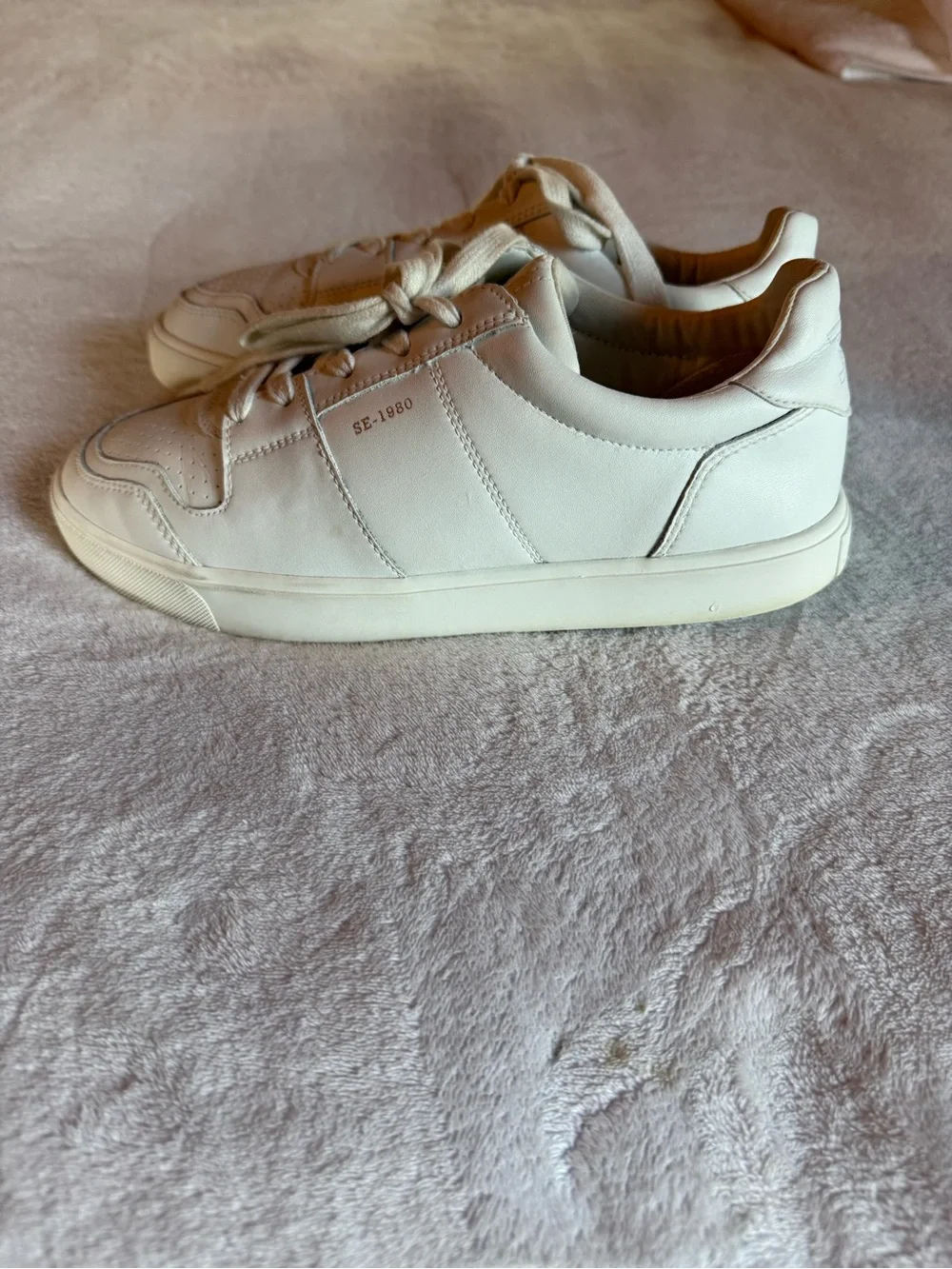 Sam Edelman White Leather Low-Top Sneakers